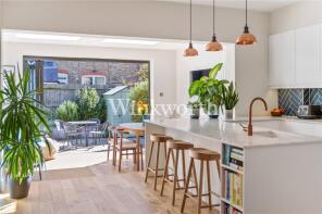 60, Hewitt Avenue, Wood Green, London N22 6QD