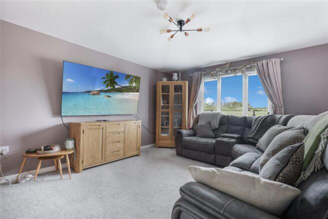 4 bed Detached for sale Image 8
