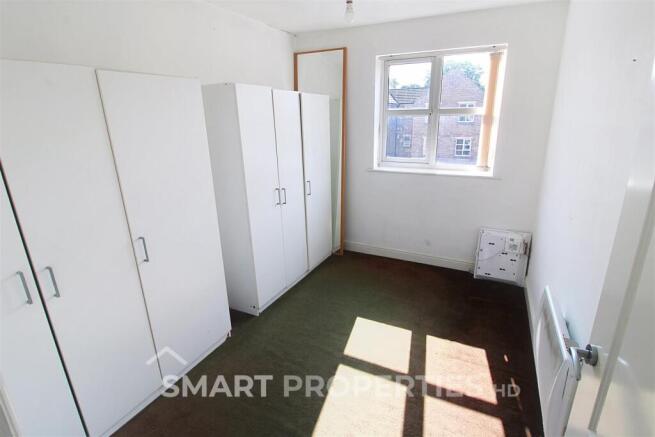 2 bed Apartment to rent Image 6