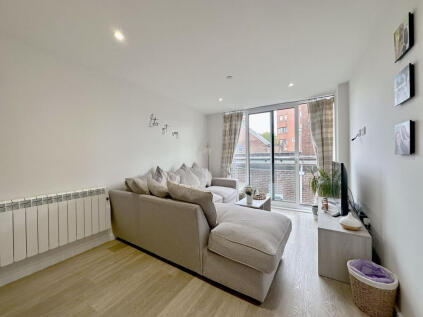 Wimborne Road, Poole, BH15