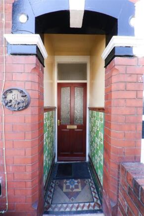 3 bed Terraced for sale Image 2