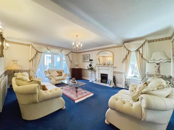 ff3cef00--450B-B055-D033C6F3F440-25779-000010E70DE