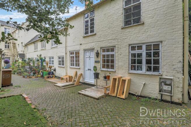 LABURNUM COURT