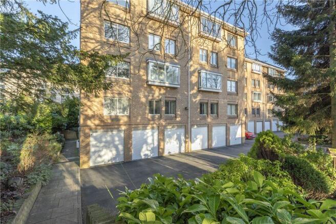 2 bed Apartment for sale Image 9