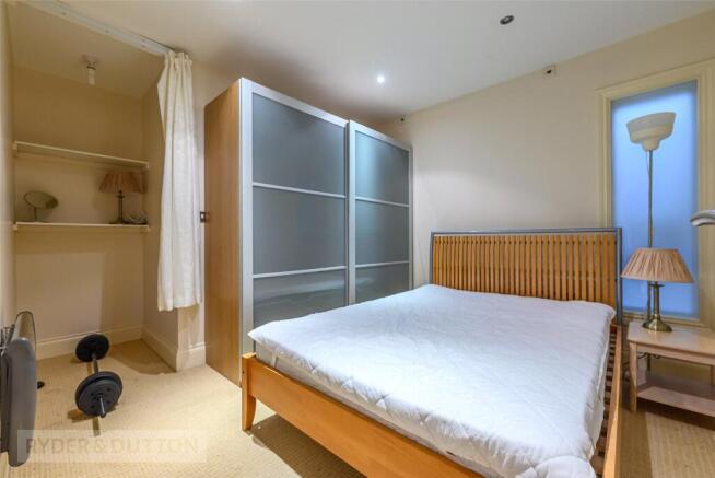 2 bed Apartment for sale Image 12