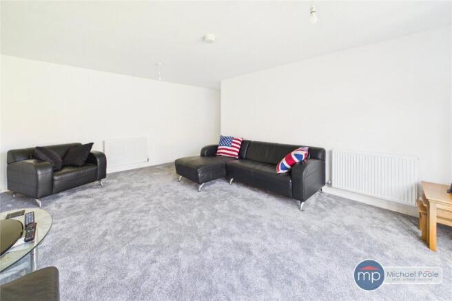 5 bed Detached for sale Image 10