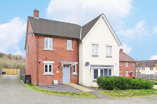Mile Close, Andover, Hampshire, SP11 photo 4
