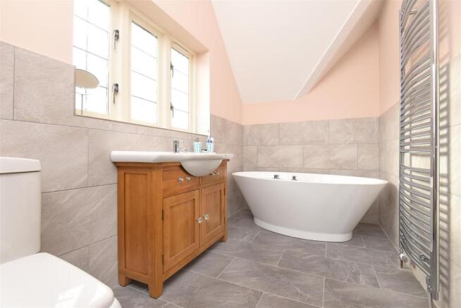 En-Suite Bathroom