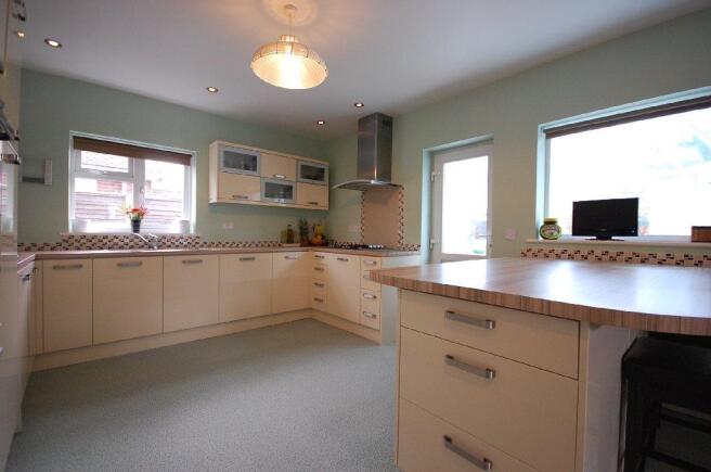 Kitchen/Breakfast Ro