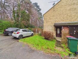 9, Brooklands Road, Broadfield, Crawley RH11 9QQ