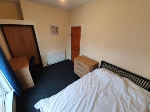 4 bed House Share to rent Image 7