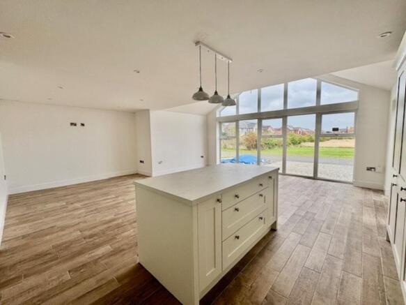 Roy's Drive, Tetney, DN36 photo 5