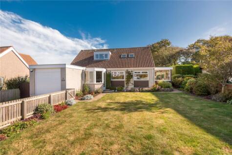 Stray Putt, 11 Muirfield Park, Gullane, East Lothian, EH31 2DS
