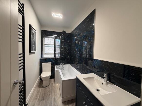 2 bed Apartment for sale Image 8