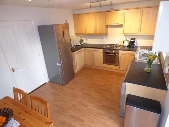 Fitted Dining Kit...