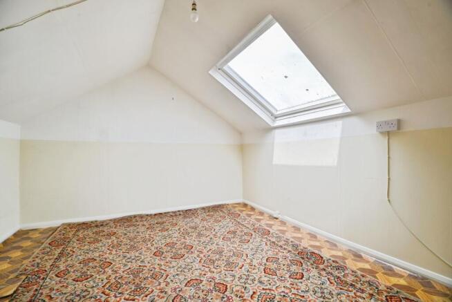 3 bed Terraced for sale Image 11