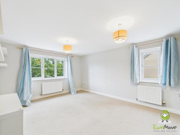 Wiltshire Crescent, Basingstoke, Hampshire, RG22 photo 4