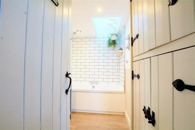 DSC_8861bathroom.jpeg