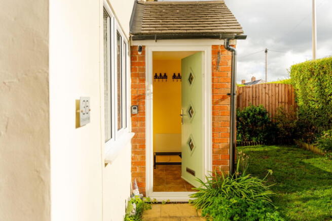 Crescent Road, Congleton, CW12 4BG photo 4