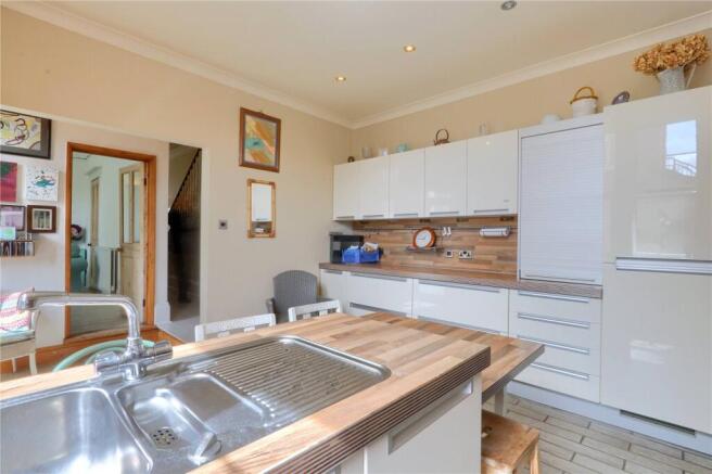 5 bed Terraced for sale Image 10