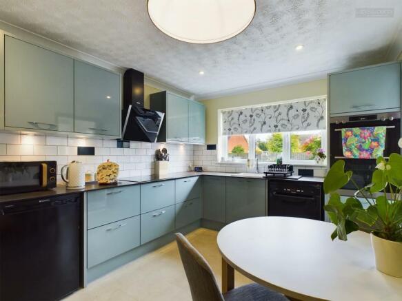 Kitchen/Breakfast Room