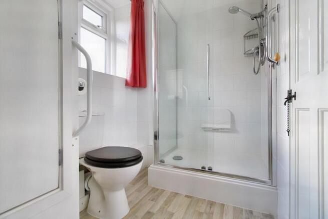 Family Shower Room