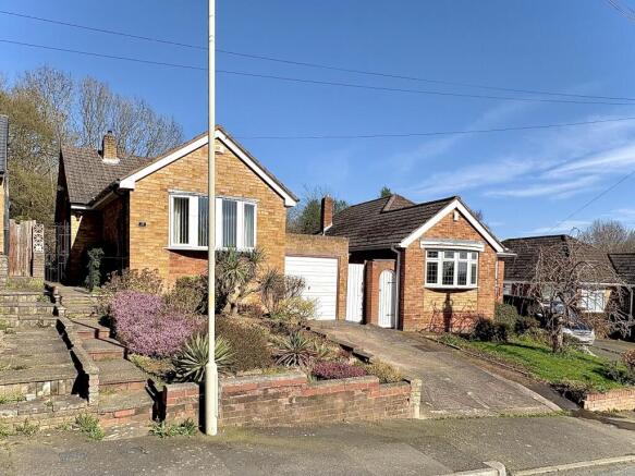 Milton Crescent, LOWER GORNAL, DY3 3DS photo 2