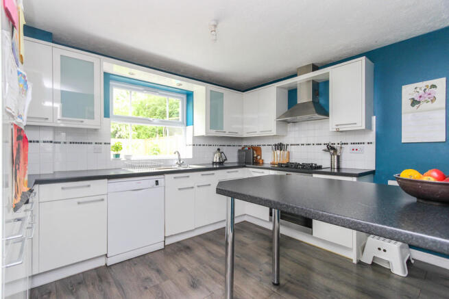 Kitchen/breakfast...