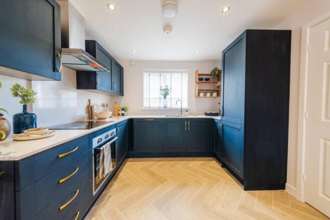 4 bed Detached for sale Image 5