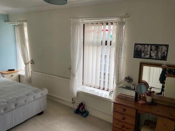Bedroom 1 (front)
