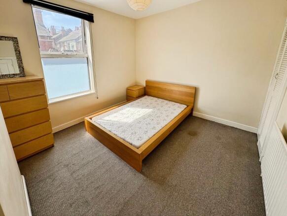 2 bed Terraced for sale Image 2
