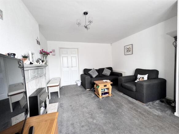 3 bed Detached for sale Image 6