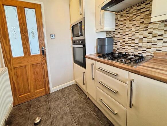 1 bed Semi-Detached Bungalow for sale Image 12