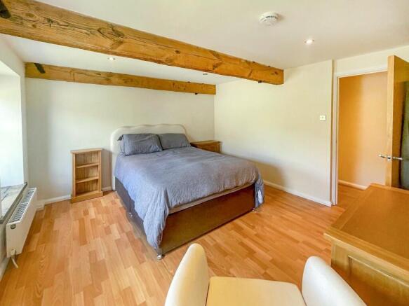3 bed Maisonette for sale Image 10