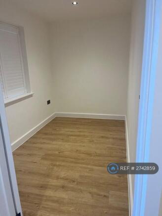 Single Bedroom/Home Office