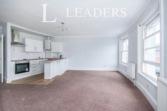 Lounge / Kitchen