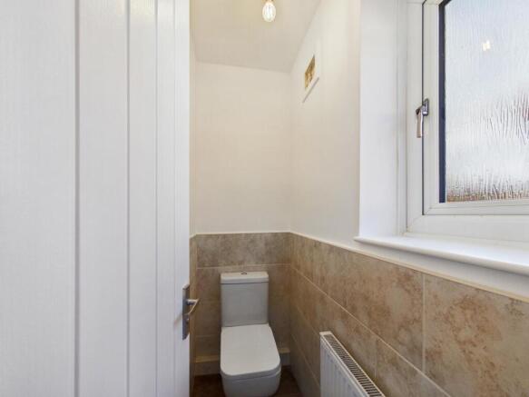3 bed Semi-Detached for sale Image 9