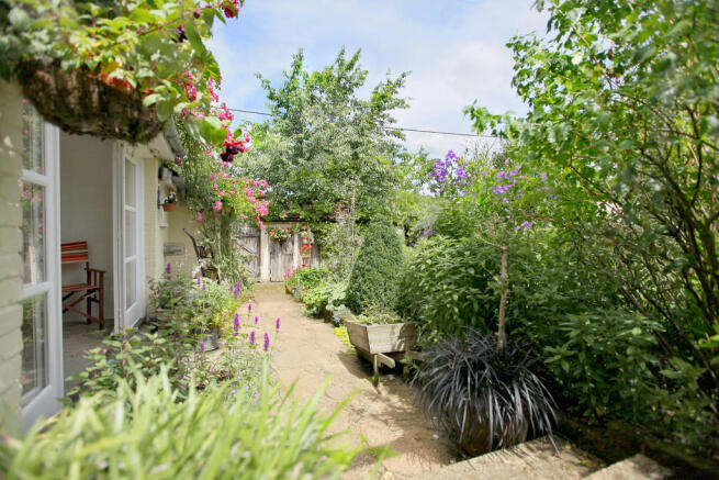 Photo 16