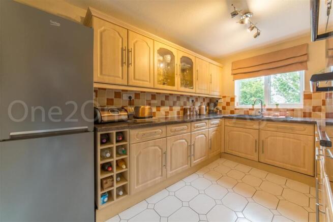 65 Oaklands View-21.jpg