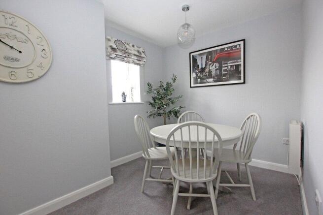 2 bed Apartment for sale Image 6