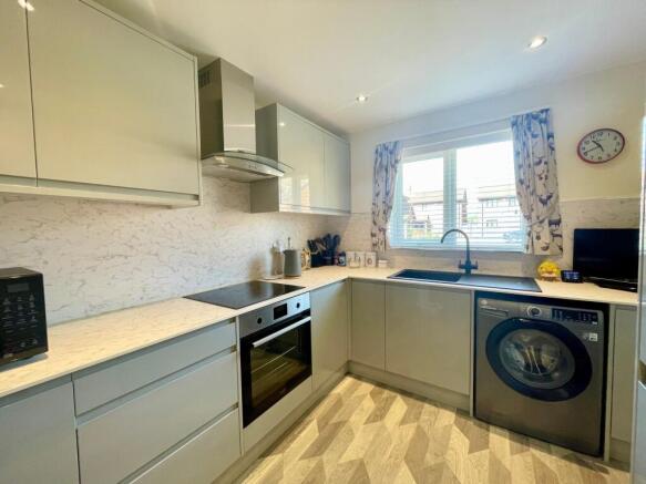 2 bed Detached Bungalow for sale Image 6