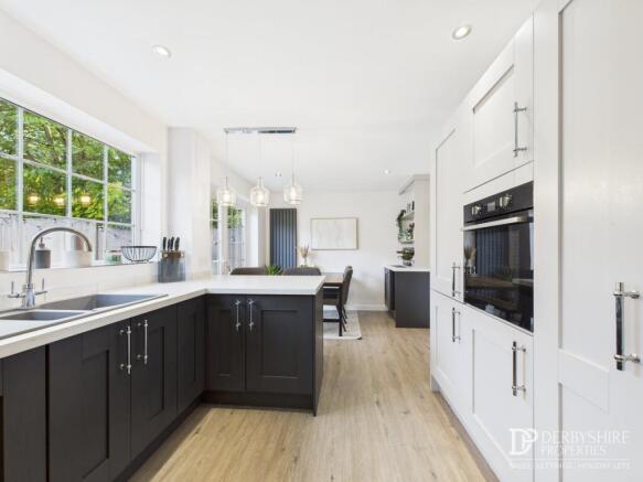 Gatcombe Close, Oakwood, Derby, DE21 photo 4