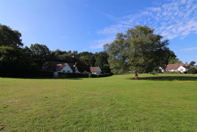 Broadhoath Green.JPG