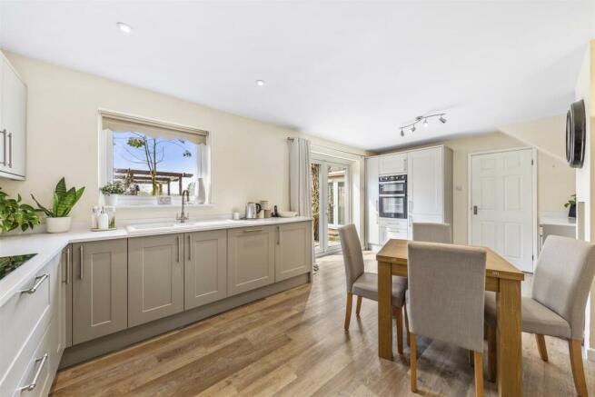 31ChelvestonRdWeb40.jpg