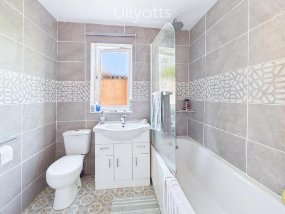 3 bed Detached Bungalow for sale Image 10
