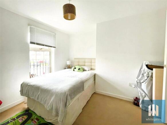 2 bed Apartment to rent Image 6