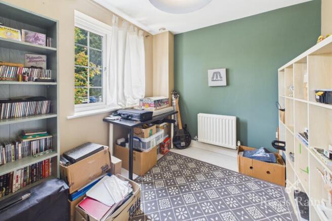 3 bed Terraced for sale Image 11