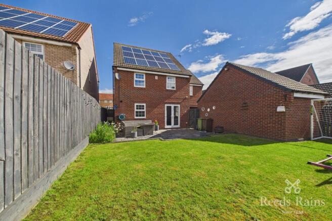 4 bed Detached for sale Image 6