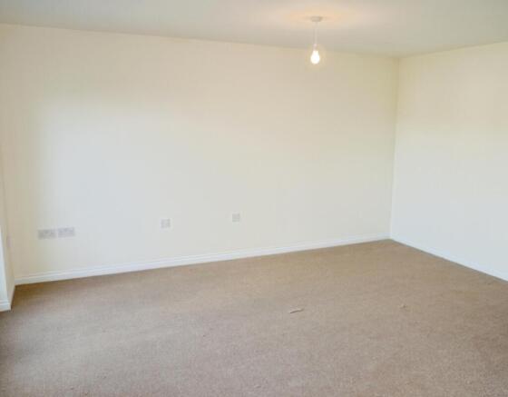 4 bed Town House for sale Image 8
