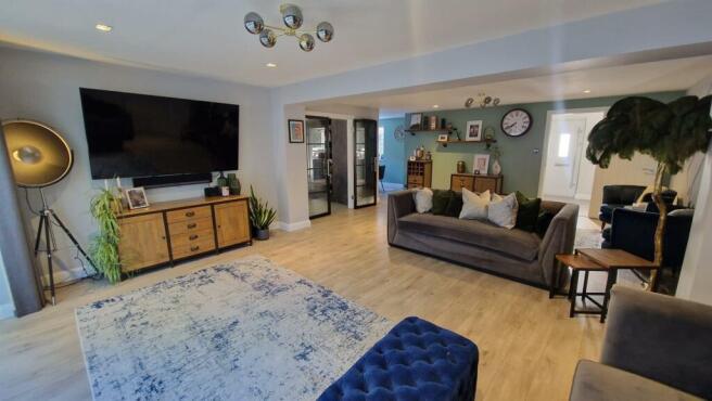 Main Lounge 1.jpeg